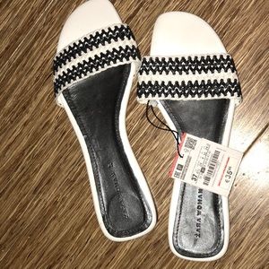 BRAND NEE ZARA sandals